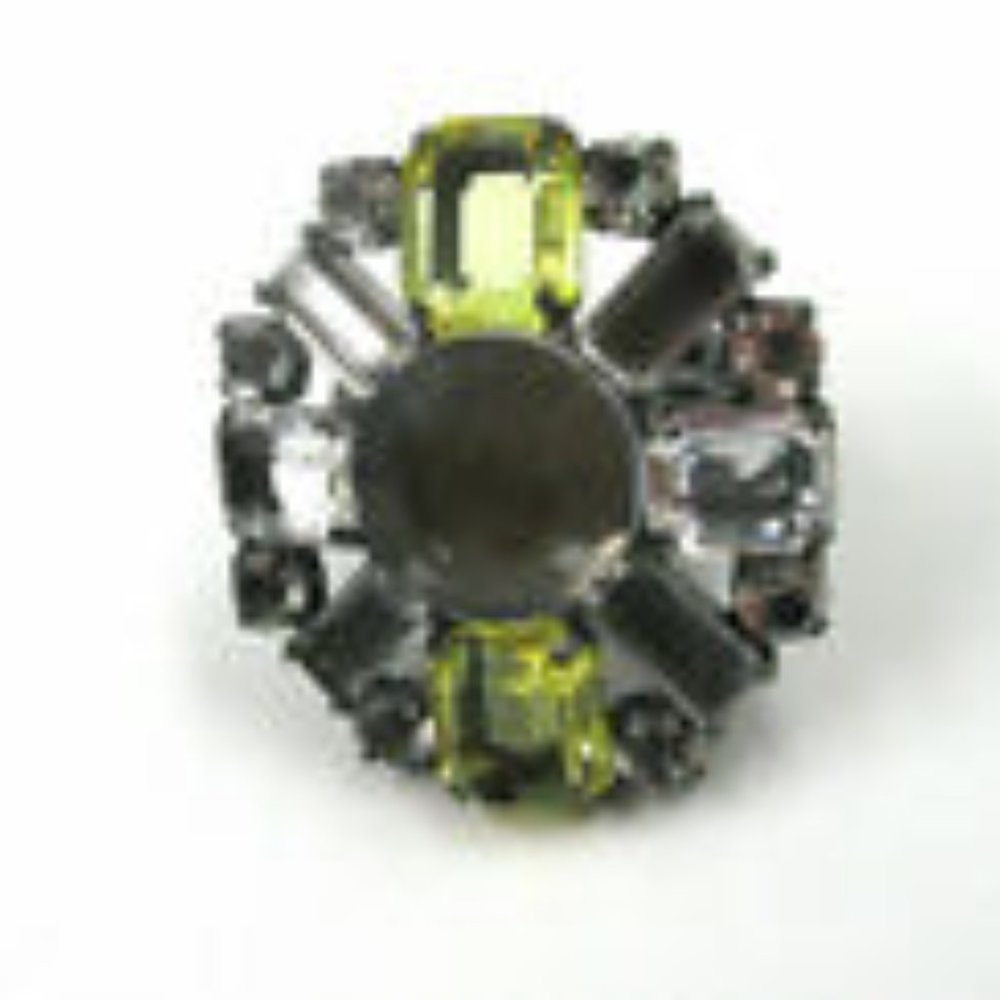 Adjustable Fashion Ring with clear color gemstones